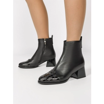 Ботинки женские демисезонные натуральная кожа черные 3018 Ботинки женские демисезонные натуральная кожа черные 3018